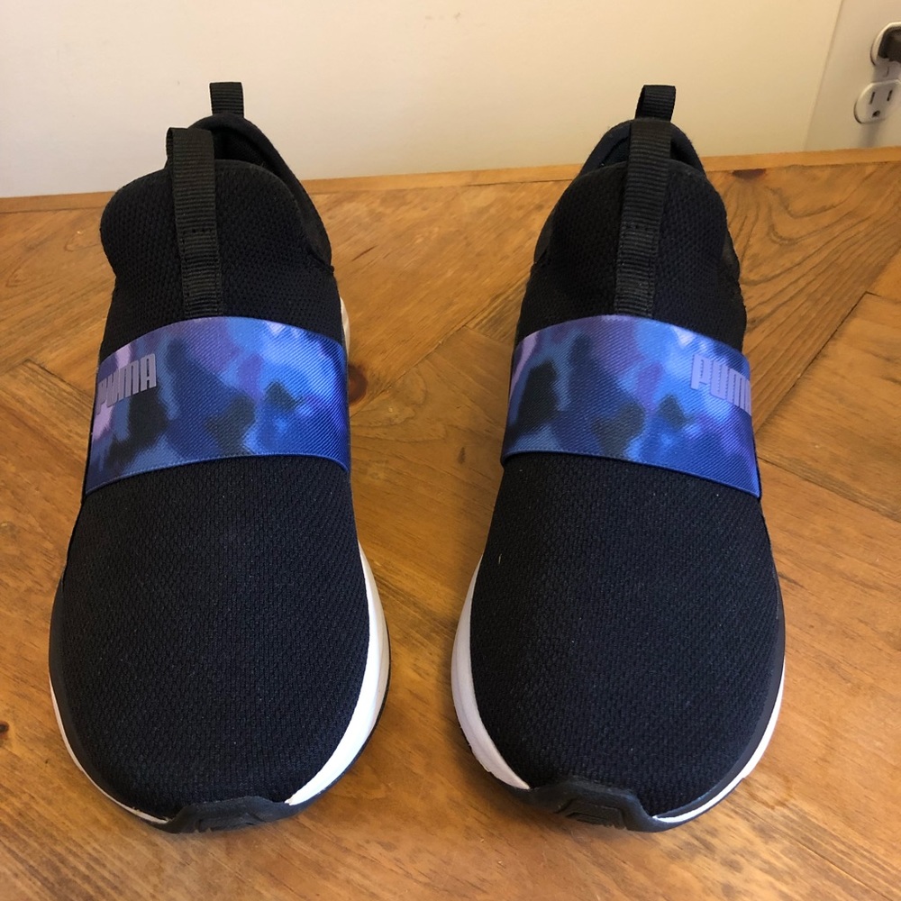 Puma size 8 slip on Softride Soft Foam sneakers
